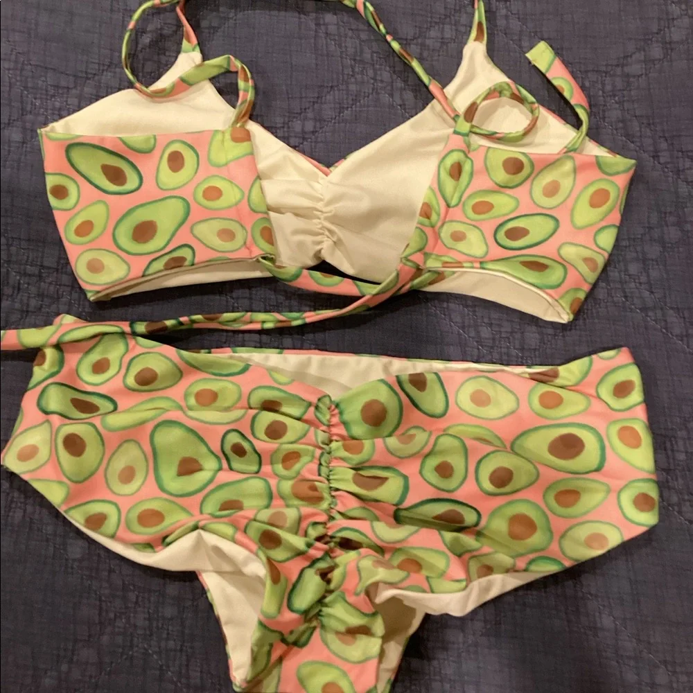 Fused bikini set. - Picture 3 of 3